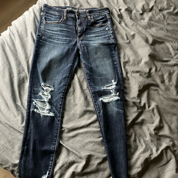 AEO Distressed Skinny Jeans - Picture 1 of 4